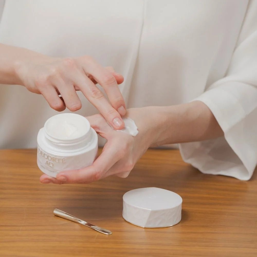 DECORTE Care Absolu Protective Radiance Day Cream SPF15 50ml