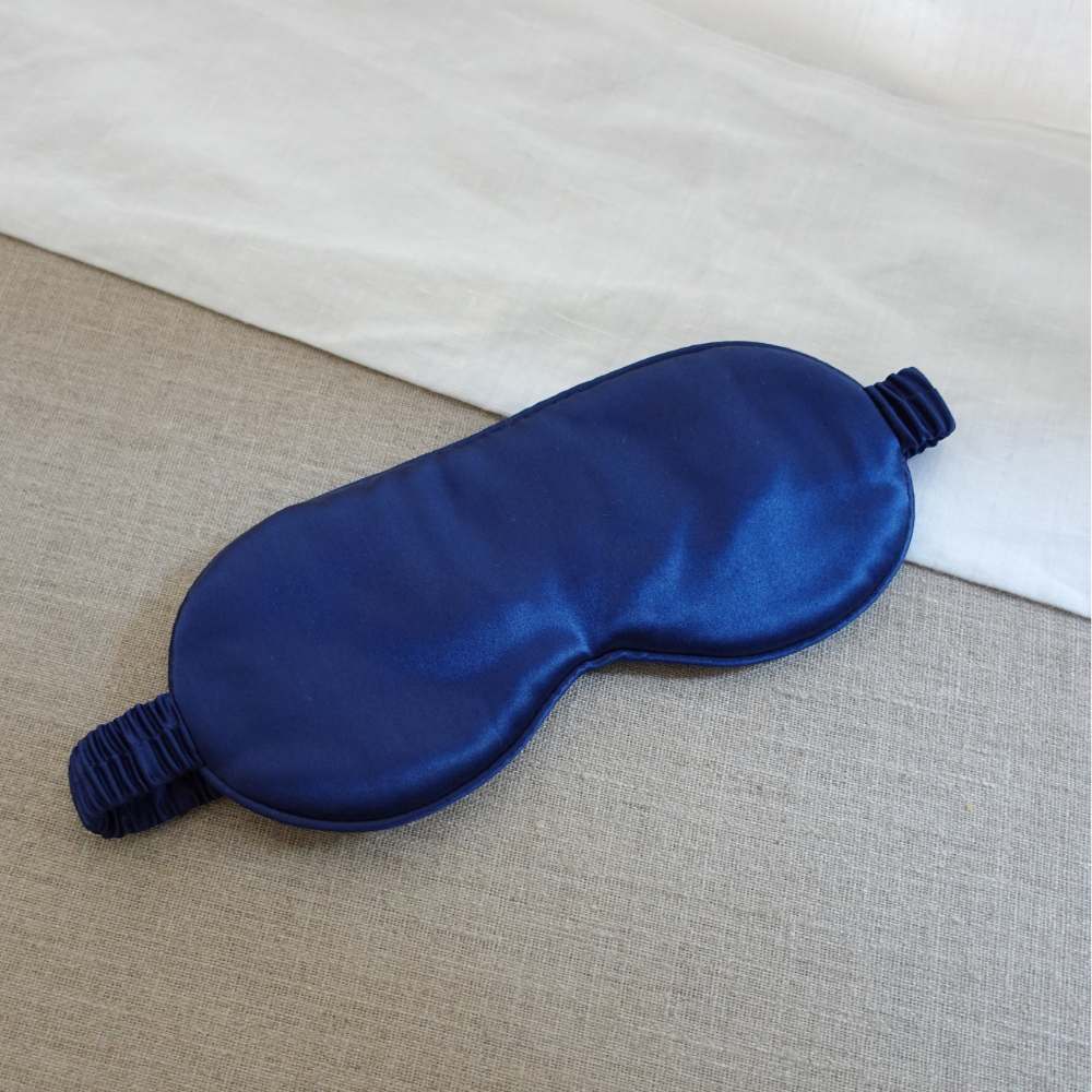 Silk night mask