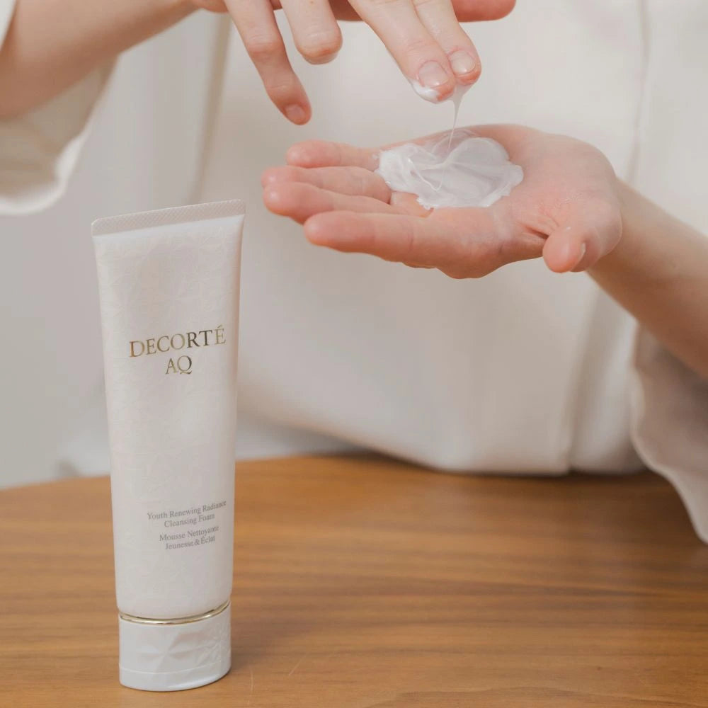 DECORTE AQ Soin Absolu Youth and Radiance Cleansing Foam 165ml