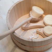 ALTY x Bijo; petite brosse nettoyante pour le corps Bijo; Paris