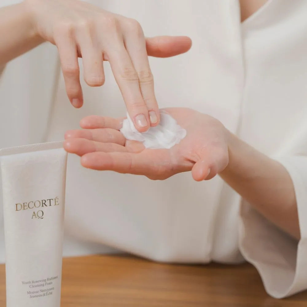 DECORTE AQ Soin Absolu Youth and Radiance Cleansing Foam 165ml