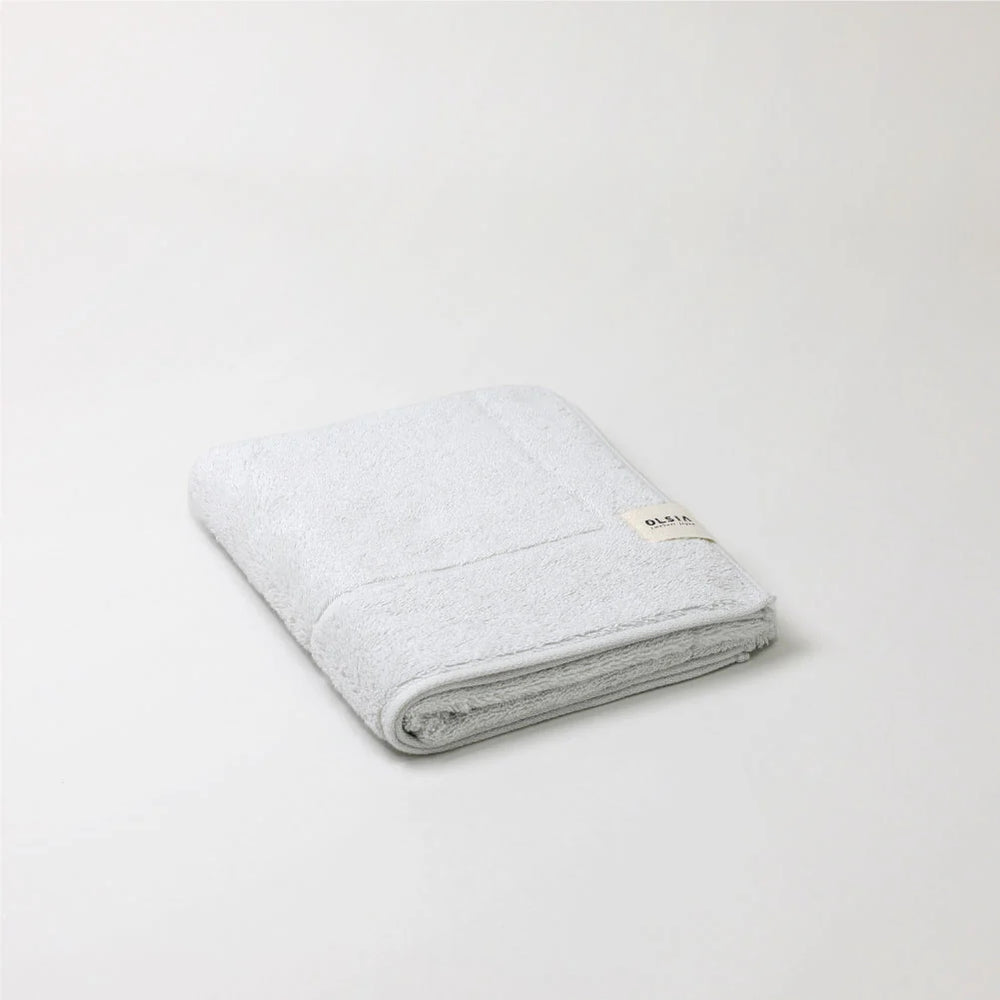 Premium cotton compact bath towel