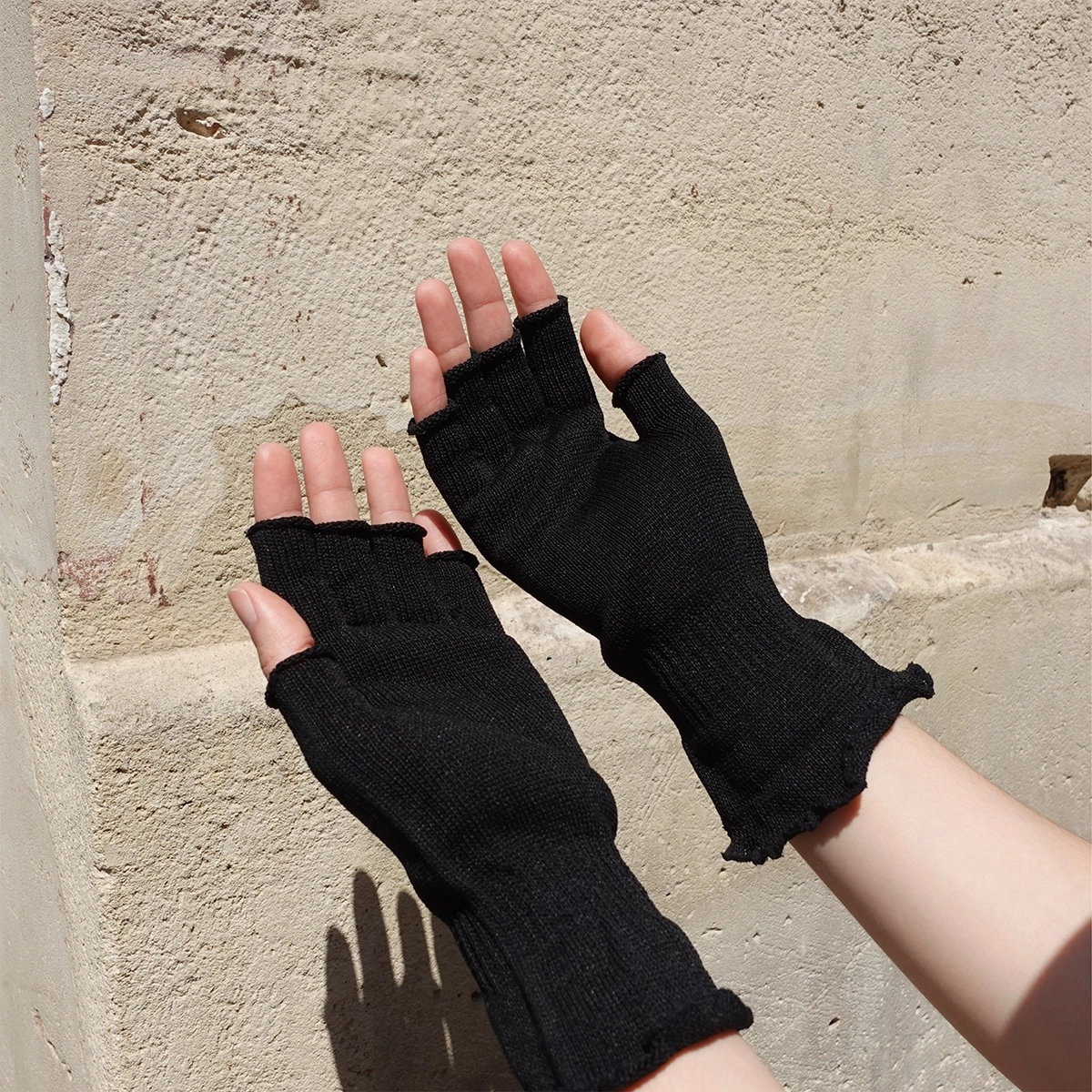 Anti-UV Mitten