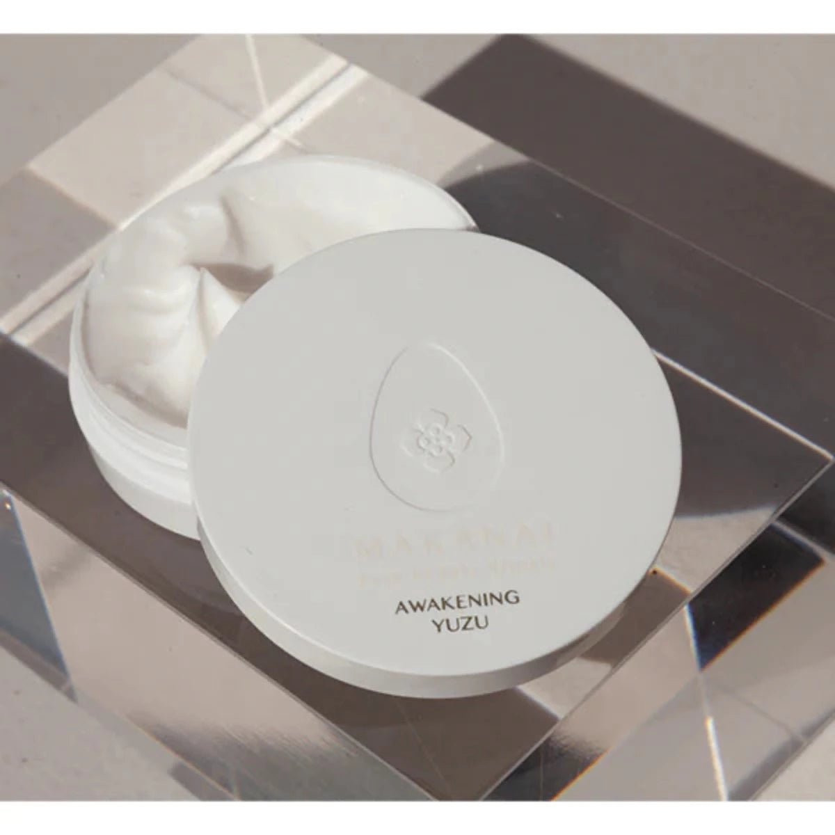 Crème mains Secret Recipe Awakening Yuzu Lotion & Moisturizer MAKANAI